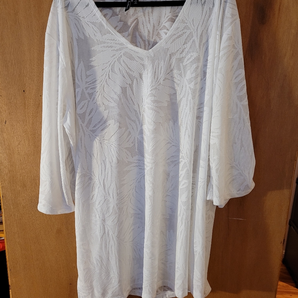 Portocruz 3X White Floral Swim Cover Up